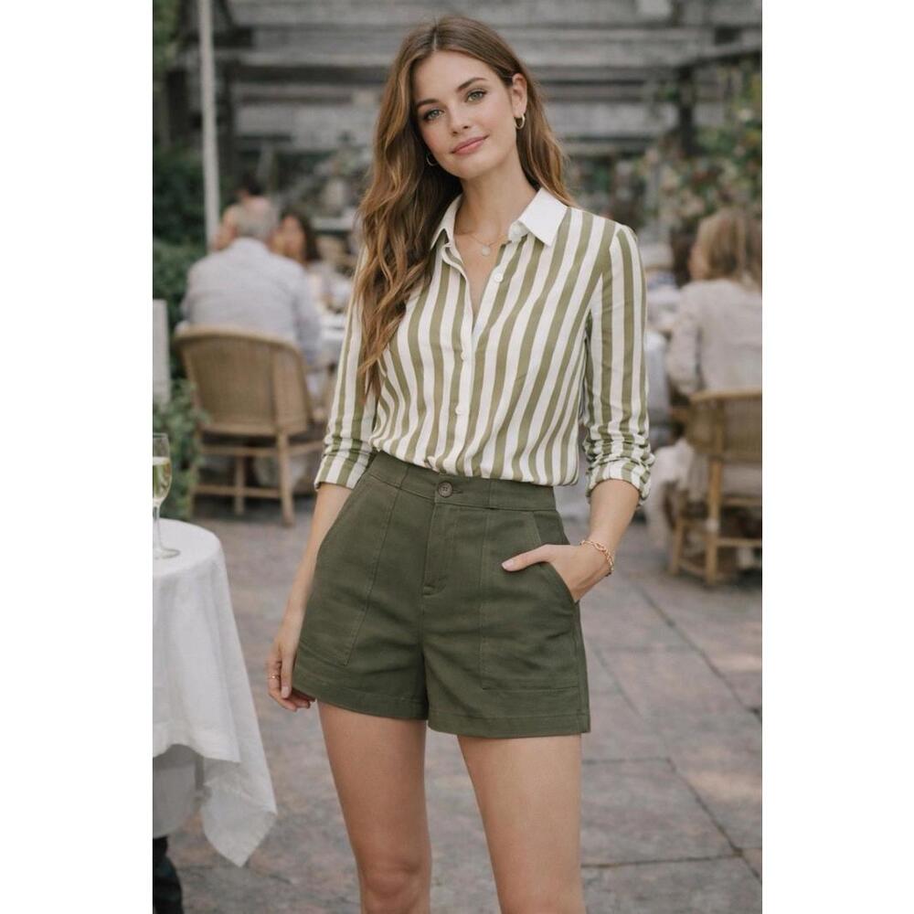 NWT Hayden High Waist Army Green Utility Shorts M Button Front Casual Summer A16